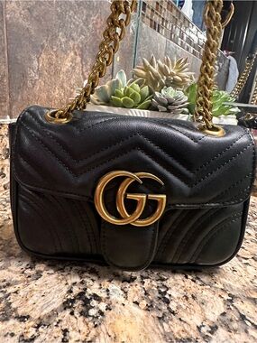 GUCCi NtReal great condition